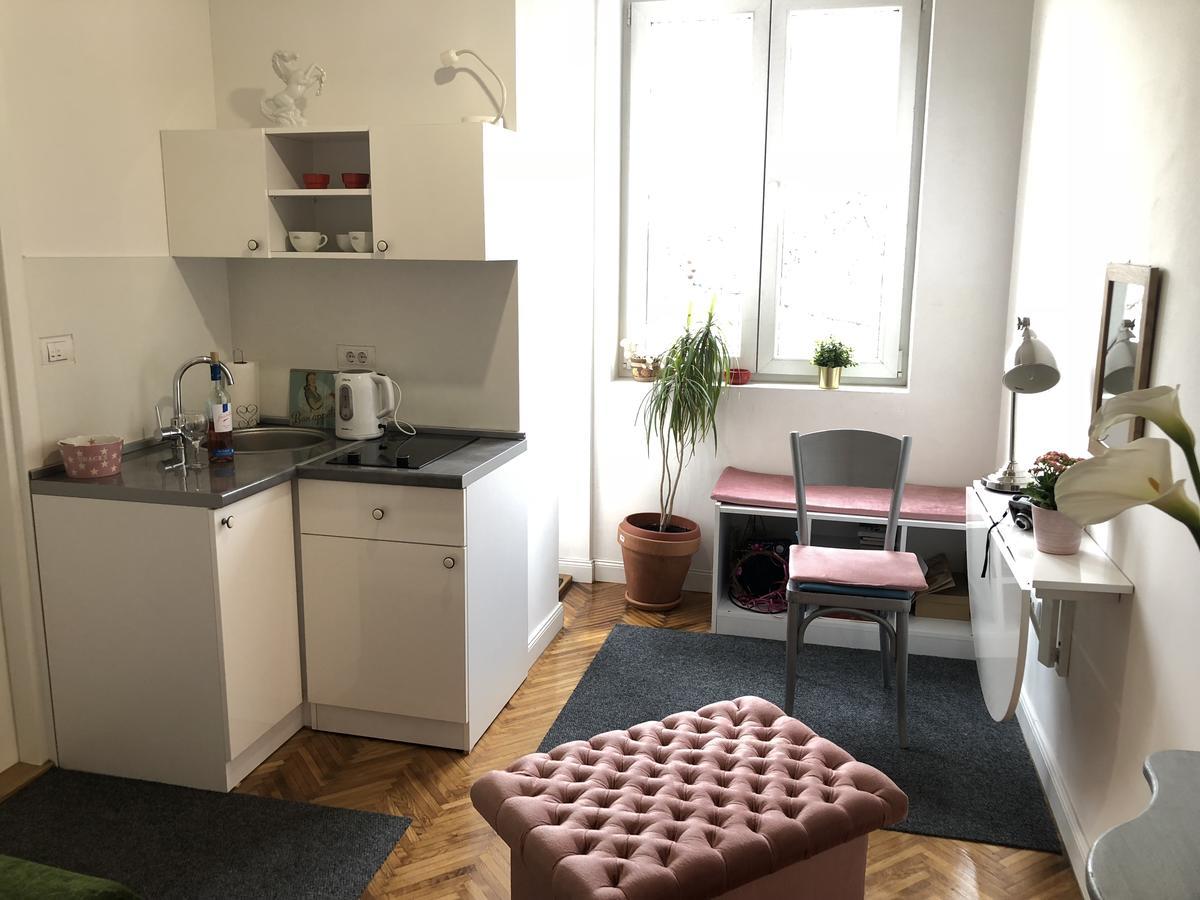 Studio 50 With Terrace Βελιγράδι Εξωτερικό φωτογραφία
